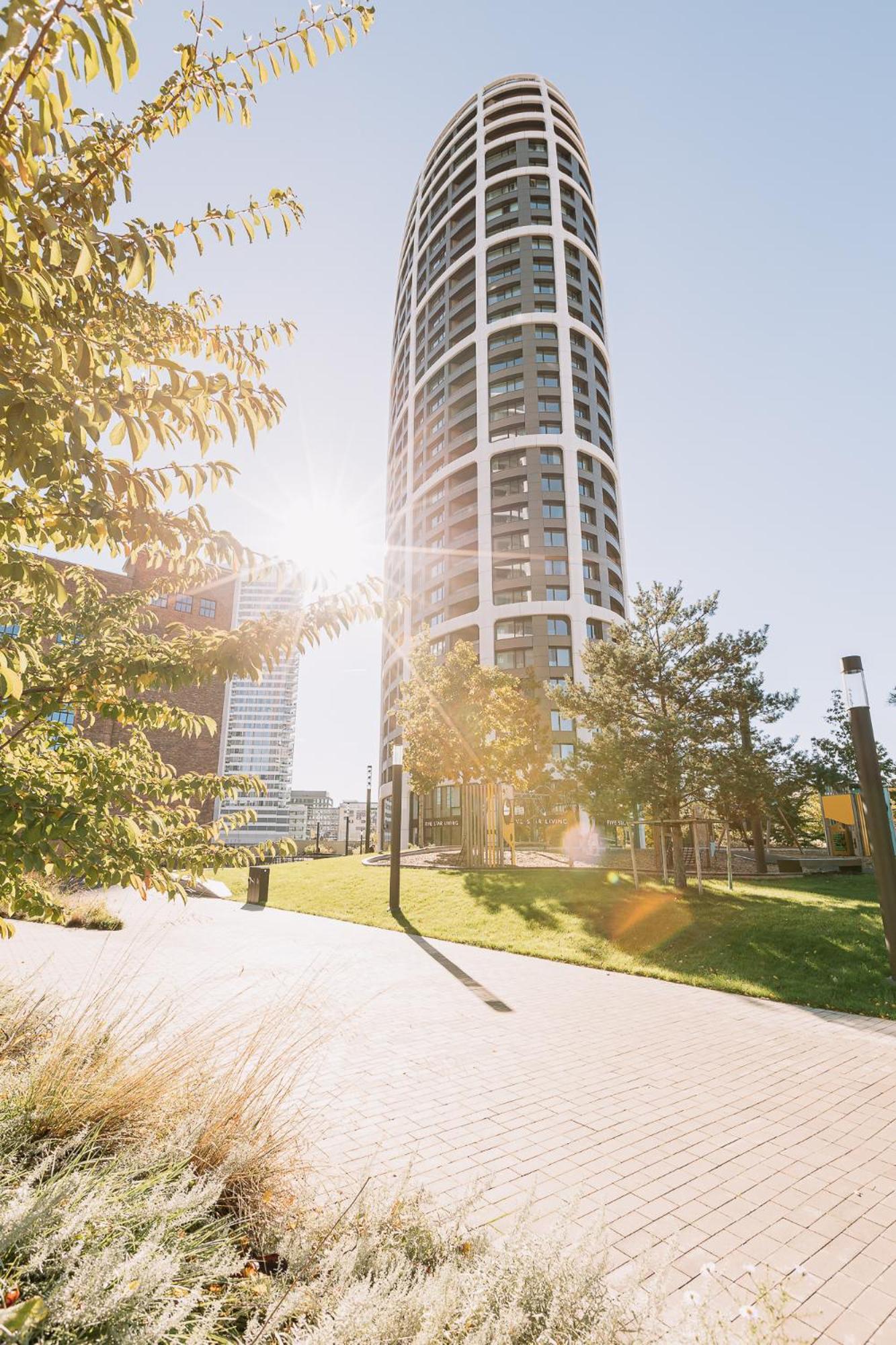 Skau Blue Residence In Sky Park 21 Floor 2 Tower Panoramic View Free Parking Pressburg Exterior foto
