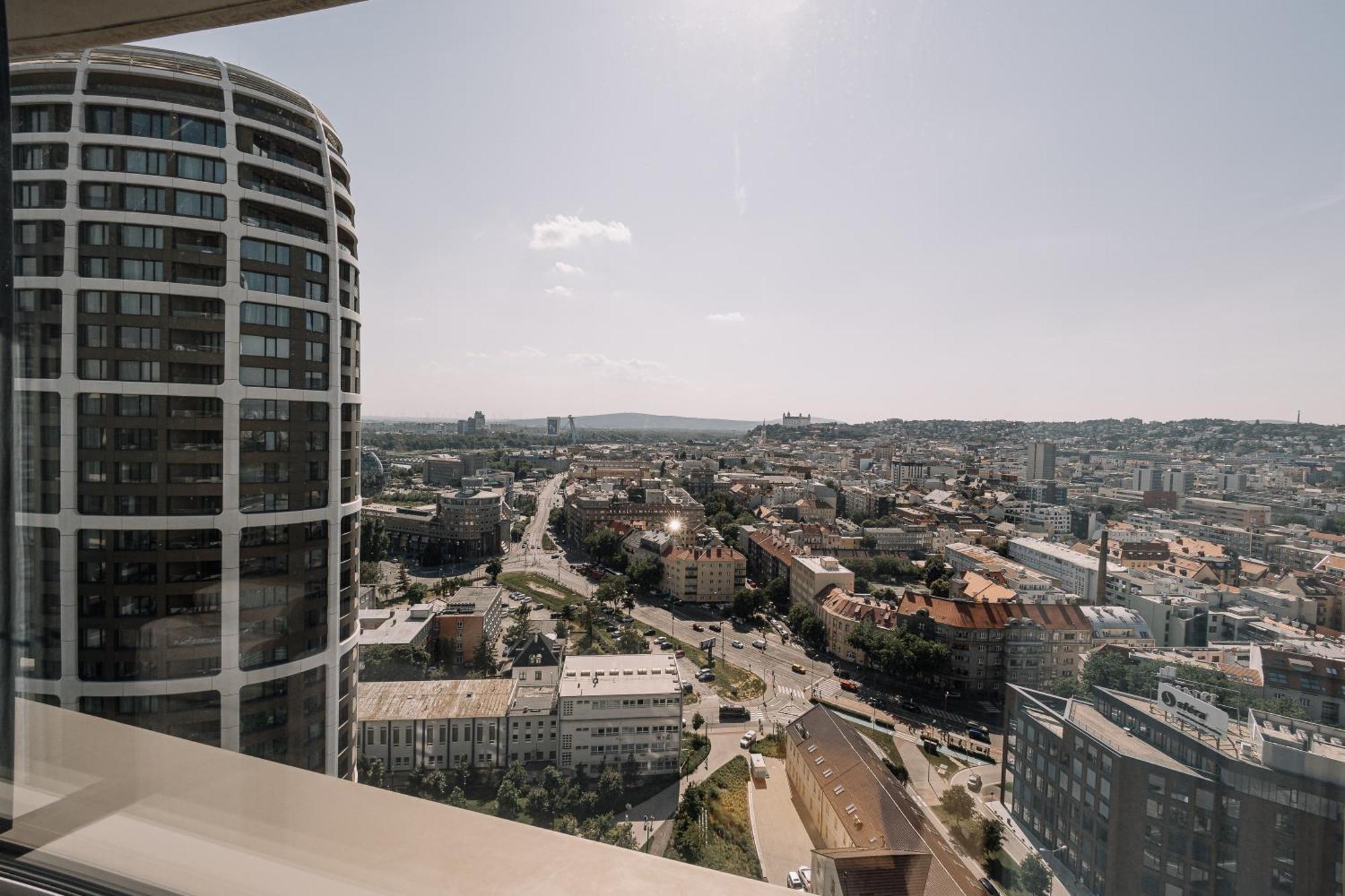 Skau Blue Residence In Sky Park 21 Floor 2 Tower Panoramic View Free Parking Pressburg Exterior foto